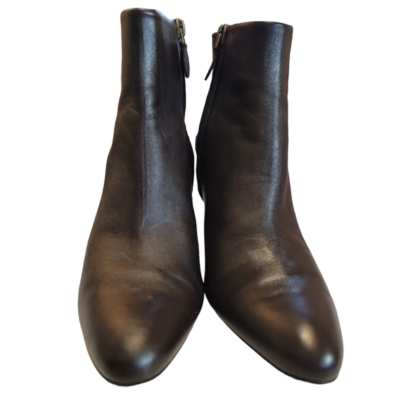 NWOB New Salvatore Ferragamo Brown Almond Tow Heeled Ankle Boots 8 B Perfect! - Picture 3 of 8